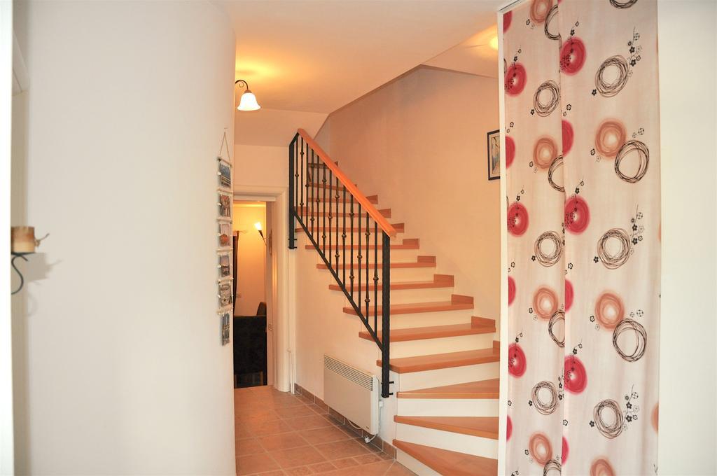 Holiday Home Harmony Zrnovnica Exterior photo