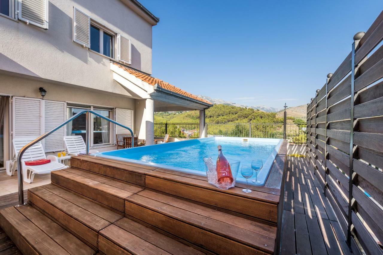 Holiday Home Harmony Zrnovnica Exterior photo