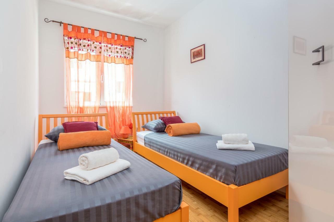 Holiday Home Harmony Zrnovnica Exterior photo